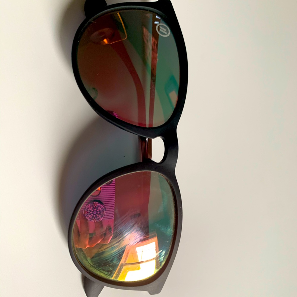 Blenders Women’s Sunglasses